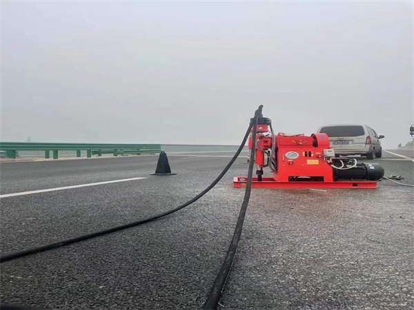 团风马路路基路面开裂下沉注浆加固灌浆